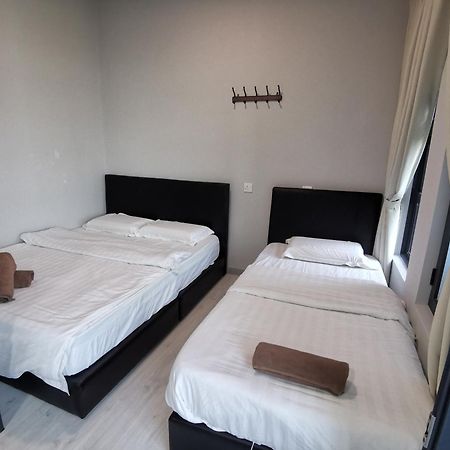 Jesselton Quay Suites Кота Кинабалу Екстериор снимка